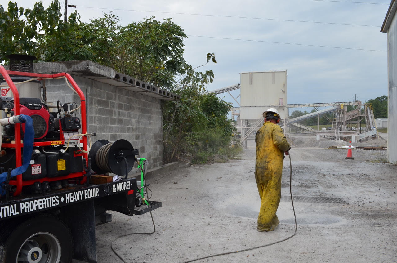 Which Is Better: Gas or Electric Pressure Washer?